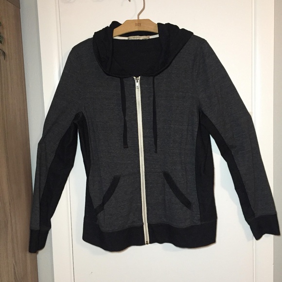 Abbot Main Shirts Abbot Main Venice Beach Black Hoodie Poshmark